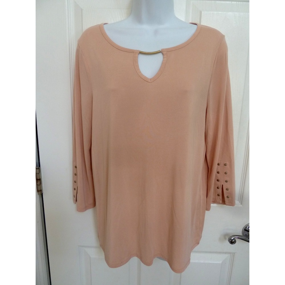 Chico's Size 1 Medium Pink Beige Studded 3/4 Sleeve V-Neck Career Blouse Top